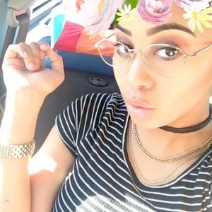 Meet your Posher, Roslynn